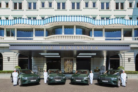 Neben einer Rolls-Royce-Flotte verfügt das „The Peninsula Hong Kong“ auch über Sondermodelle des Bentley Bentayga EWB Azure