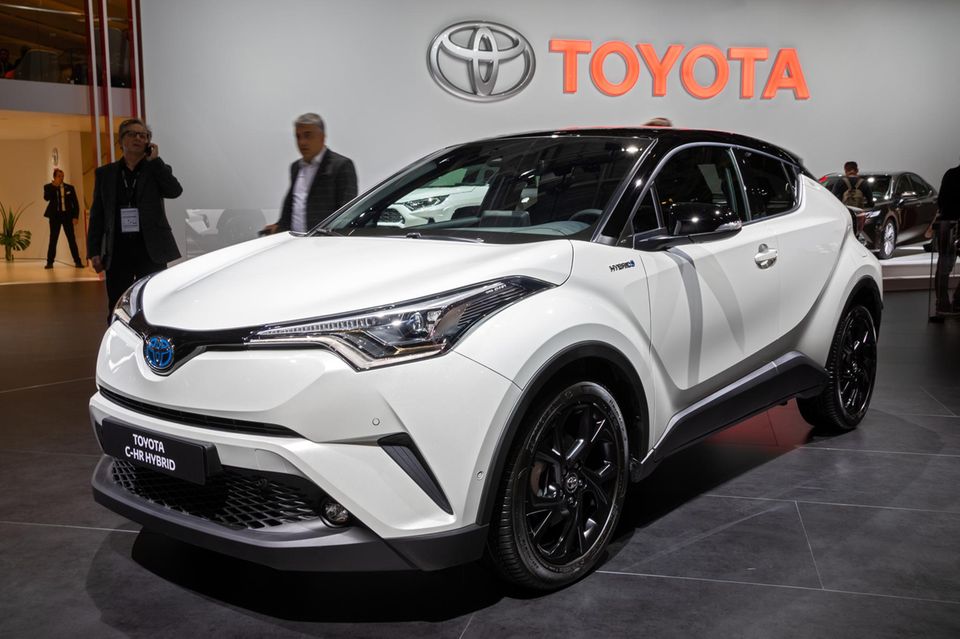 Coche: Toyota C-HR Híbrido