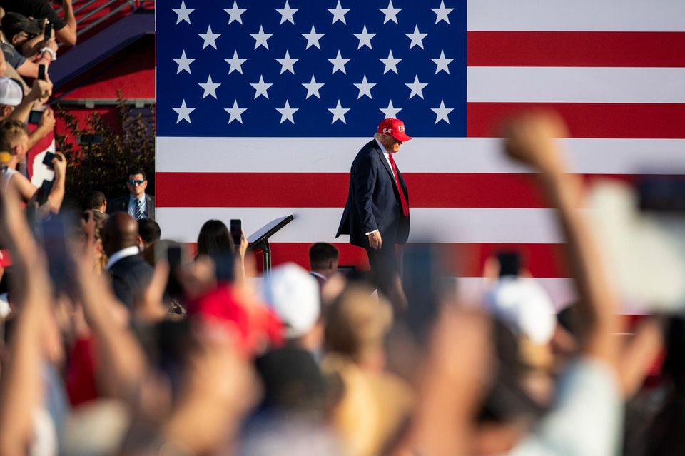 Donald Trump destekçileri tarafından kutlanıyor