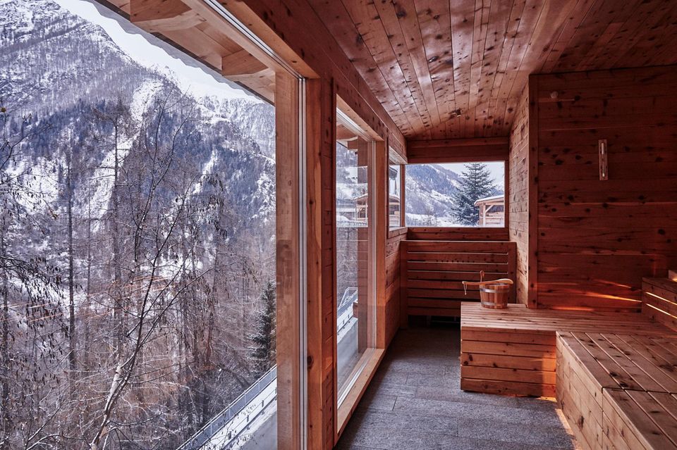 Ob im Restaurant, auf dem Zimmer oder in der Sauna – die Gipfel und Pässe der Dolomiten und Ötztaler Alpen sind omnipräsent