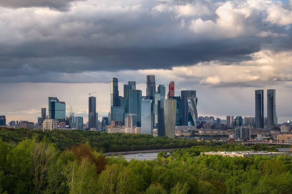 Blick auf die Hochhäuser des Geschäftsviertels in Moskau