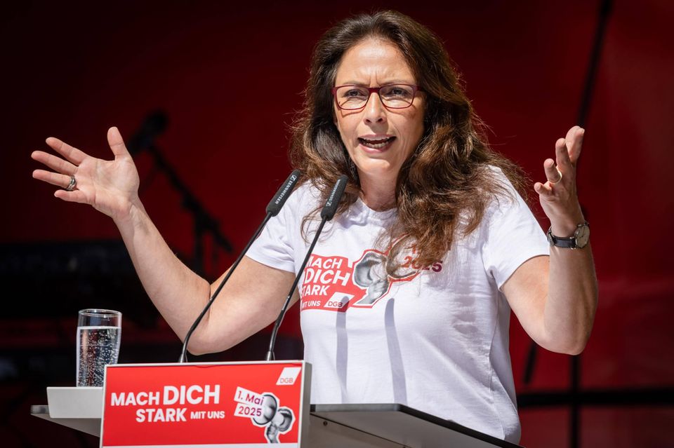 Die DGB-Vorsitzende Yasmin Fahimi am 1. Mai in Chemnitz
