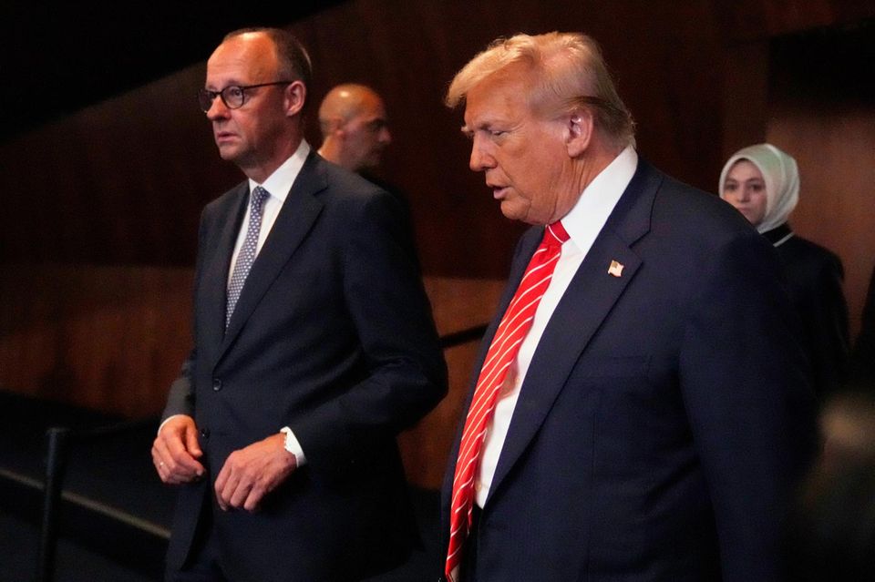 Kanzler Friedrich Merz und US-Präsident Donald Trump Ende Juni beim NATO-Gipfel