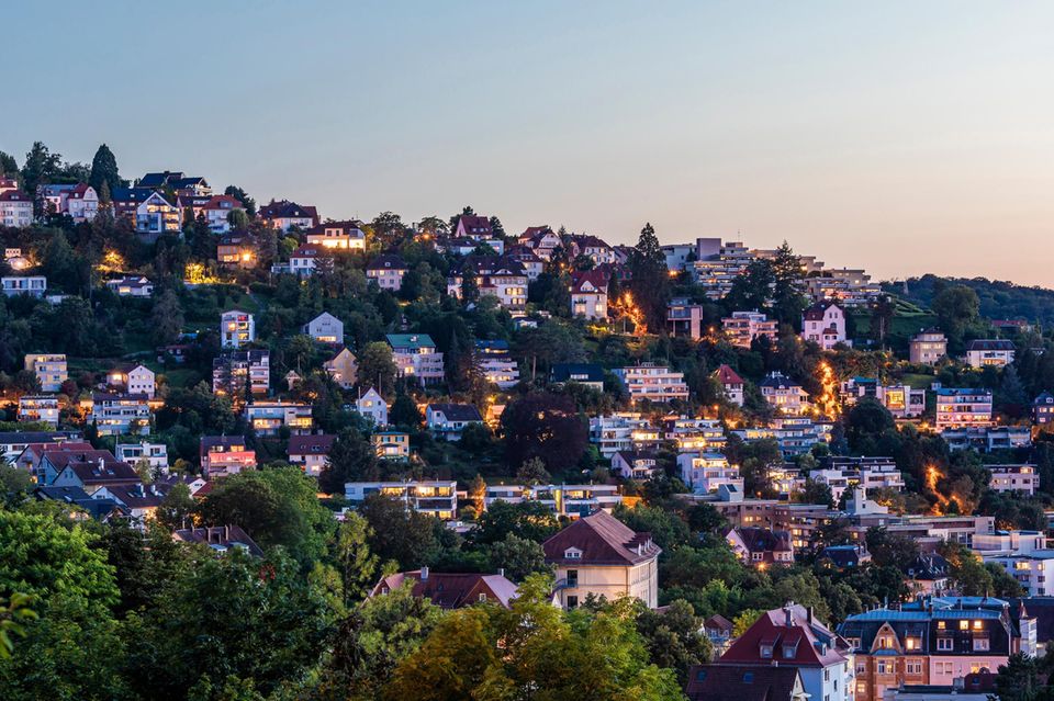 Blick auf den Stadtteil Haigst in Stuttgart (Symbolbild Hauskauf)