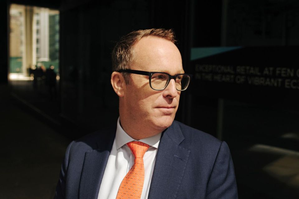 Anleihenexperte Andrew Chorlton vor dem Londoner M&G-Büro – just an seinem 50. Geburtstag.