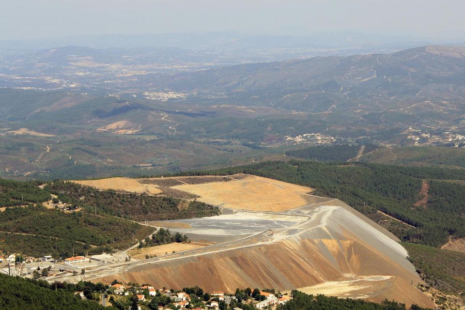 Blick auf die Wolfram-Mine in Portugal