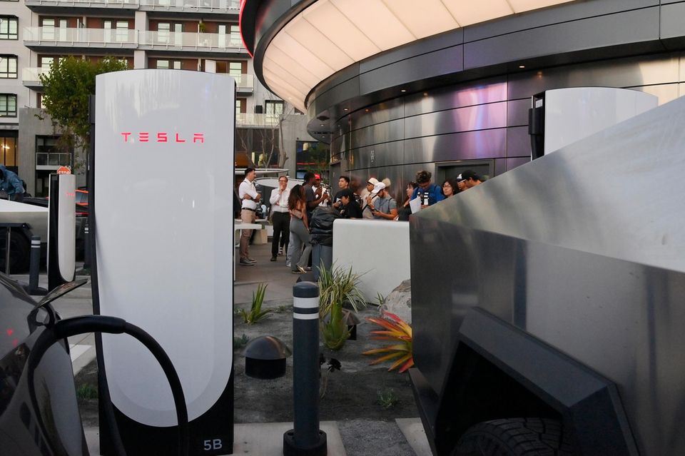 Tesla Diner in Los Angeles