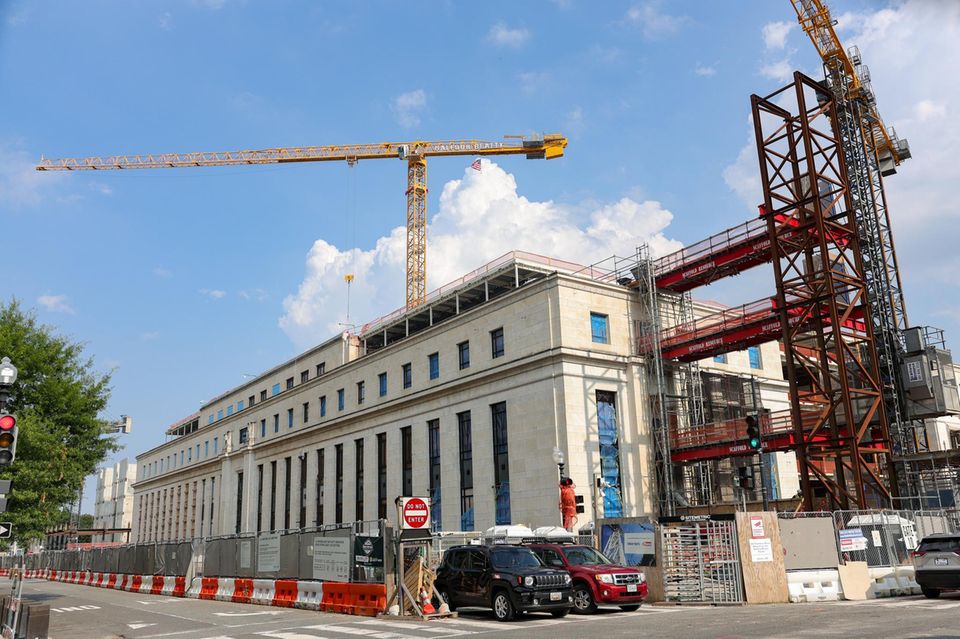 Washington D.C.'deki Marriner S. Eccles Federal Rezerv Yönetim Kurulu Binası'ndaki inşaat çalışmaları