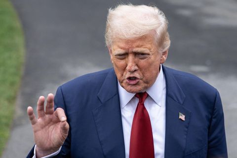 Donald Trump erhöht den Druck gegen die Schweiz, um einen aus seiner Sicht besseren Deal auszuhandeln.