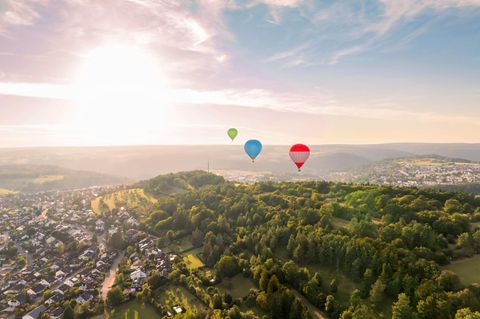Ballons über der Schwarzwald-Stadt Calw