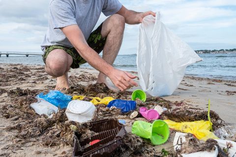 Plastikmüll am Strand