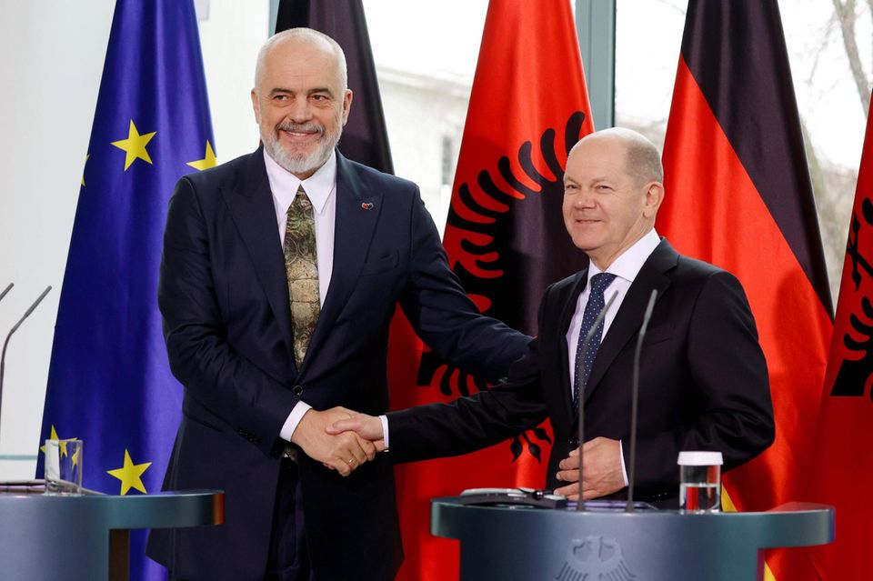Albaniens Premierminister Edi Rama mit dem damaligen Bundeskanzler Olaf Scholz (SPD) im März 2023