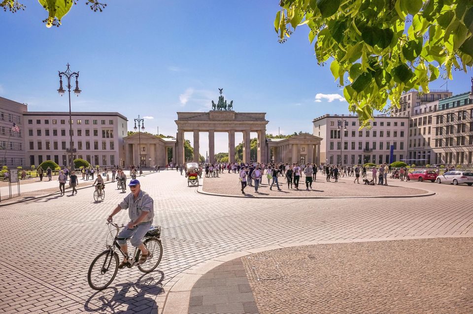 Tourismus: Brandenburger Tor am Pariser Platz