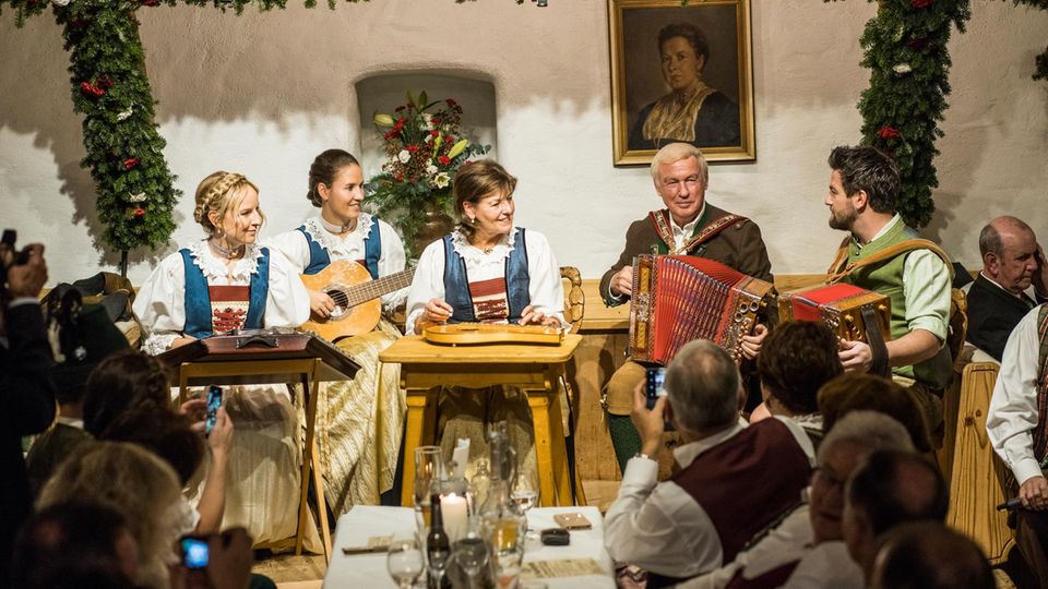 Wo gesungen wird, da lass dich ruhig nieder – die Hoteliersfamilie Hauser musiziert gern und viel für ihre Gäste