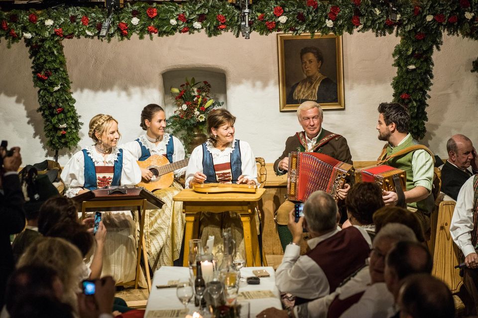 Wo gesungen wird, da lass dich ruhig nieder – die Hoteliersfamilie Hauser musiziert gern und viel für ihre Gäste