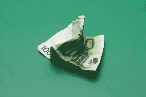 Geld: 100-Euro-Schein in einer Animation