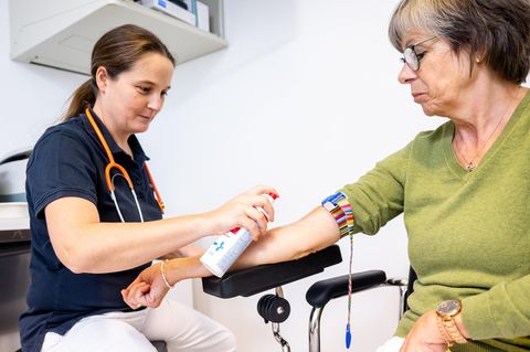 Ärztin und Patientin