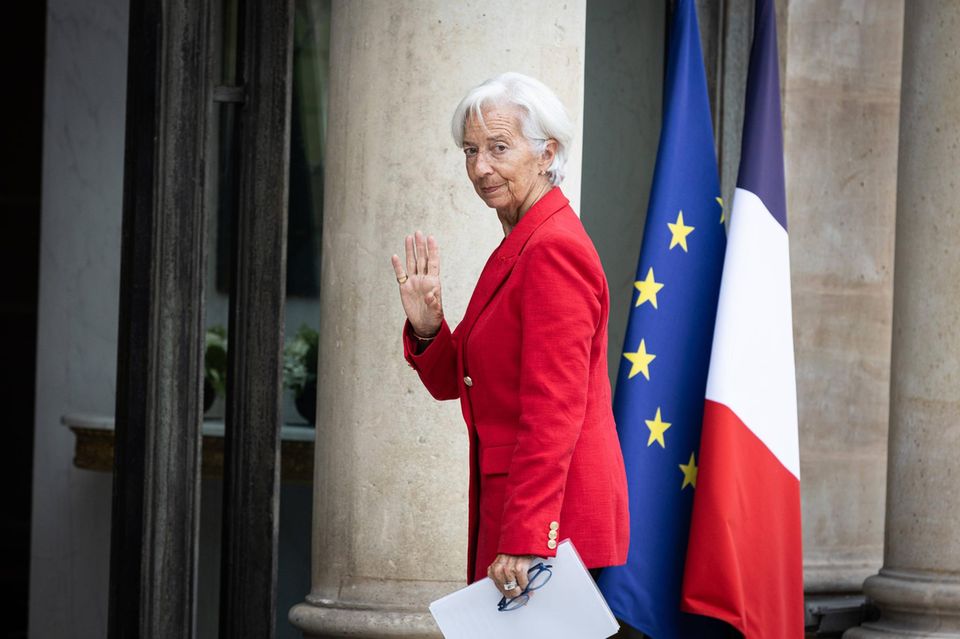 EZB-Präsidentin Christine Lagarde ist im französischen Establishment verankert. Wie geht sie mit diesem Interessenkonflikt um?