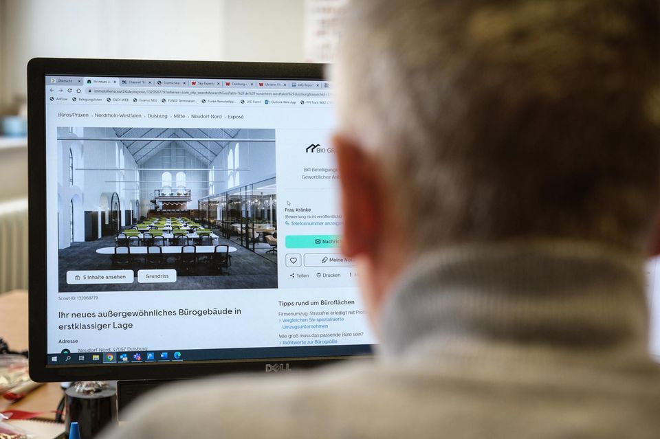 Scout24 ist in den Dax aufgestiegen. Bekannt ist das Unternehmen zum Beispiel für sein Immobilienportal Immoscout24.