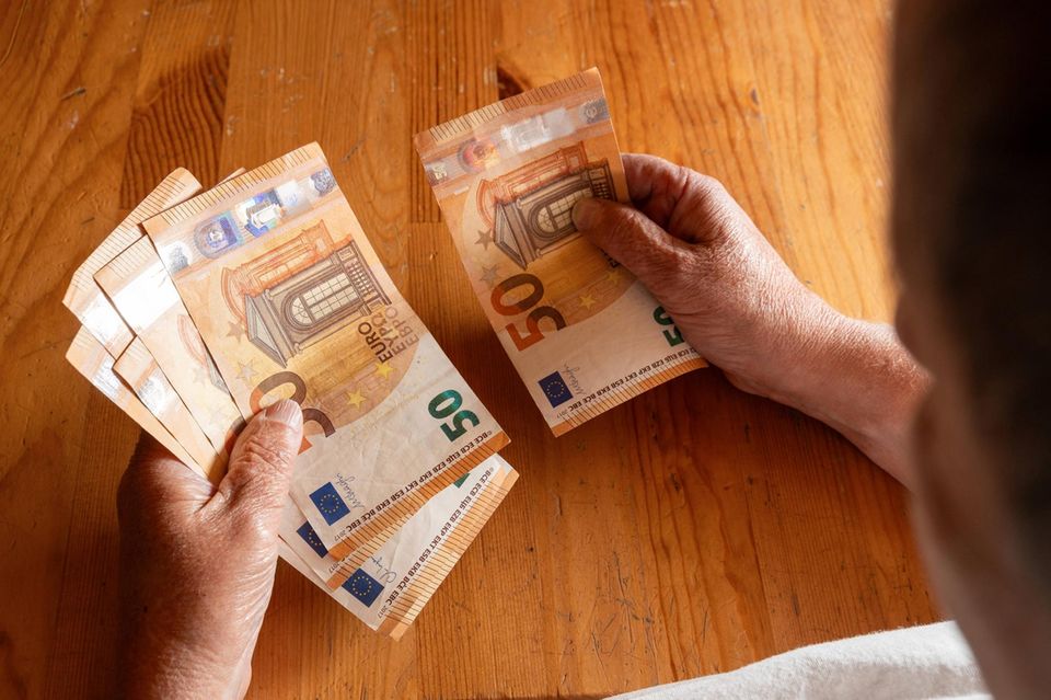 Die Bundesregierung will stärkere Arbeitsanreize schaffen. Doch ist das Bürgergeld der richtige Ansatzpunkt? Experten sind da unterschiedlicher Meinung.
