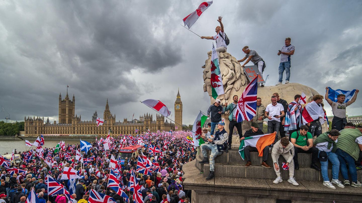 Krise-im-K-nigreich-Rechte-Proteste-in-London-f-llt-jetzt-Premierminister-Keir-Starmer-Capital-