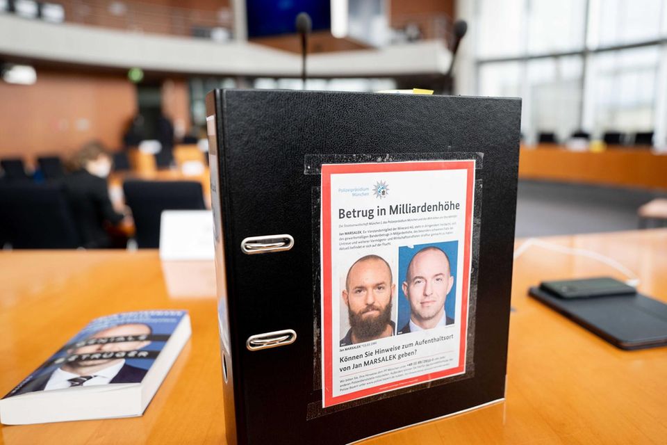 Fahndungsfotos des früheren Wirecard-Finanzvorstands Jan Marsalek