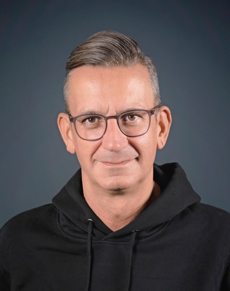 Christian W. Röhl ist Chefvolkswirt der digitalen Investmentplattform Scalable Capital und Bestsellerautor von „Cool bleiben und Dividende kassieren“. Seit 25 Jahren investiert er an den Kapitalmärkten.