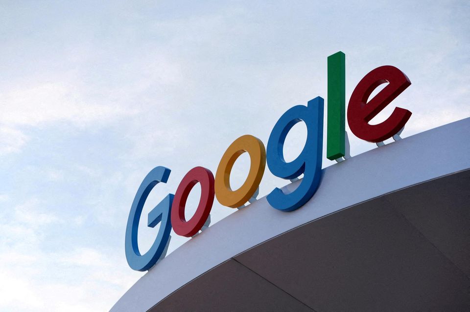 Google-Schriftzug auf einem Gebäude