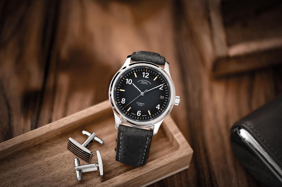 Das limitierte Sondermodell von Mühle-Glashütte und Capital ist die perfekte Uhr zum Anzug (Manschettenknöpfe nicht enthalten)