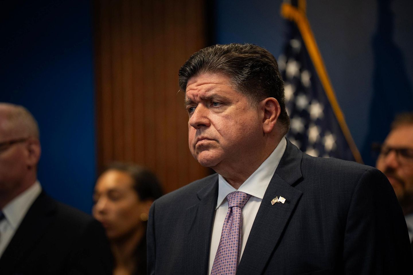 J. B. Pritzker legt sich mit Donald Trump an