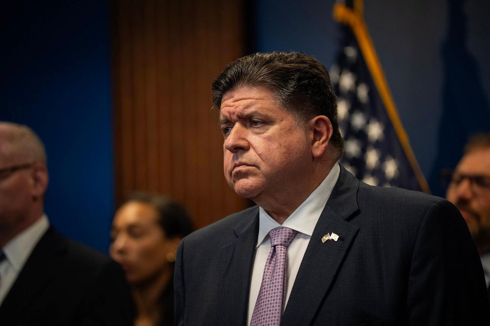 J. B. Pritzker legt sich mit Donald Trump an
