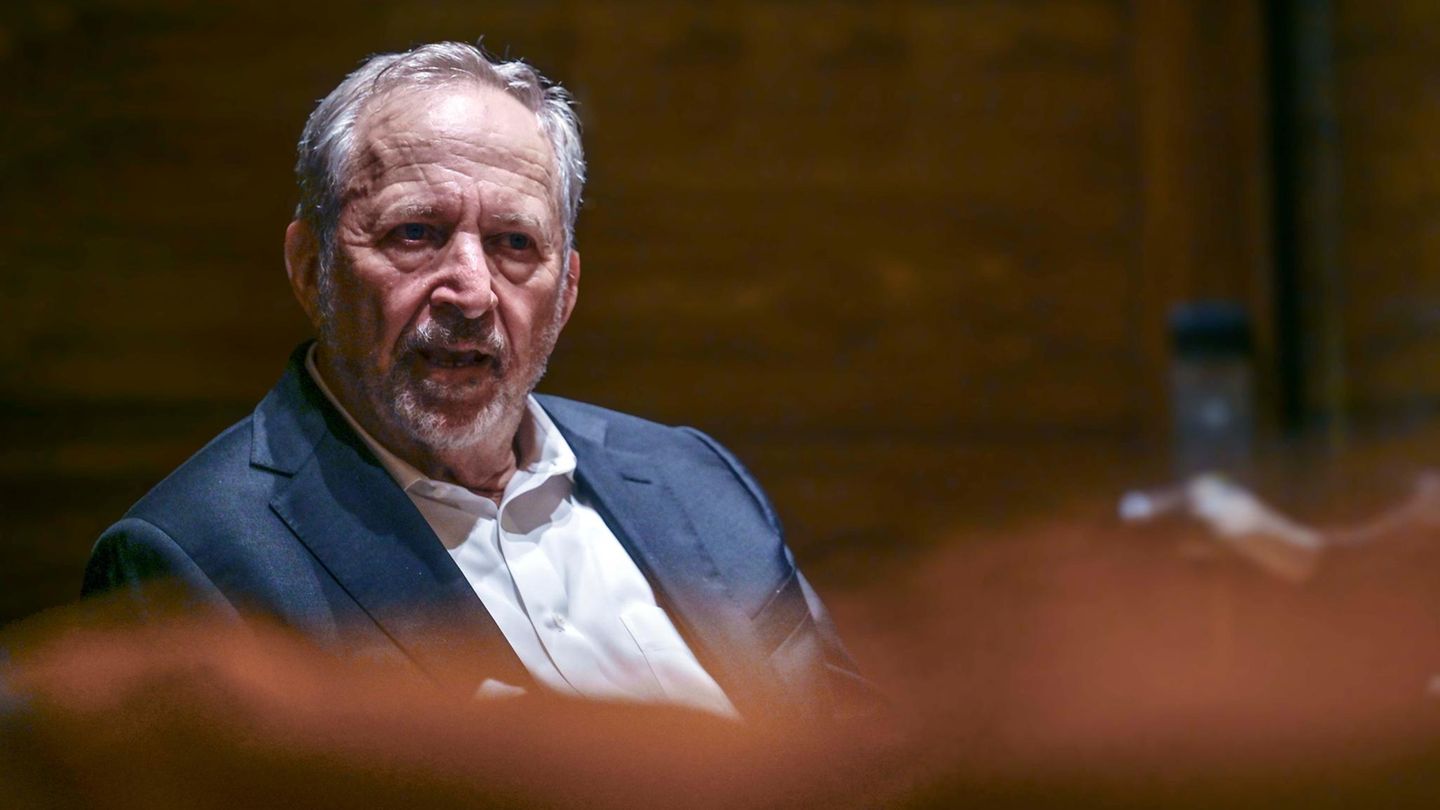 Larry-Summers-Epstein-Skandal-Die-Einschl-ge-reichen-tief-in-die-US-Elite