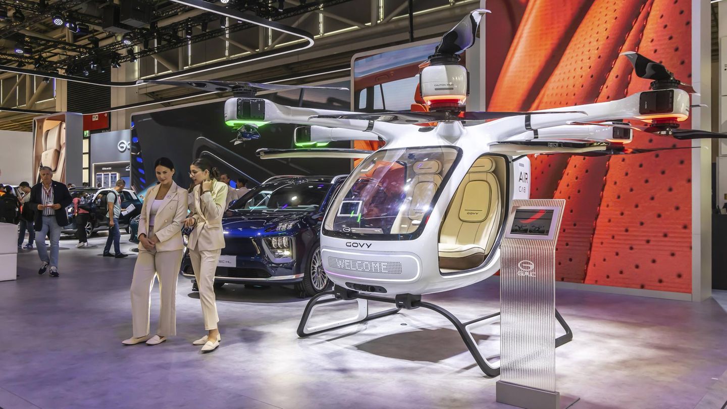 Flugverkehr-Erste-Flugtaxis-fliegen-in-China