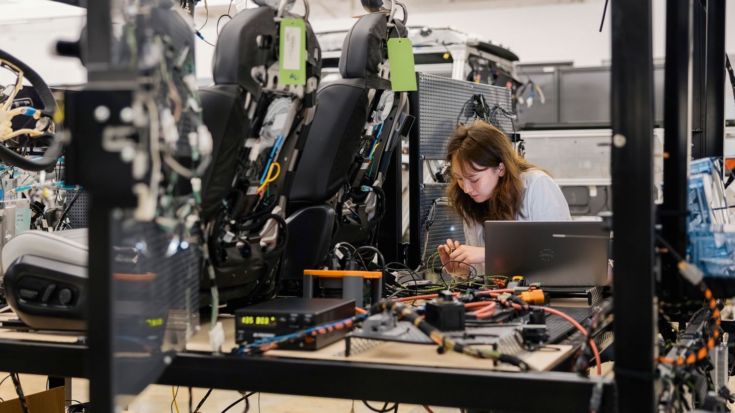 Vor-Ort-VWs-Software-Schmiede-Im-Dreieck-Wolfsburg-Palo-Alto-Guangzhou-Capital-