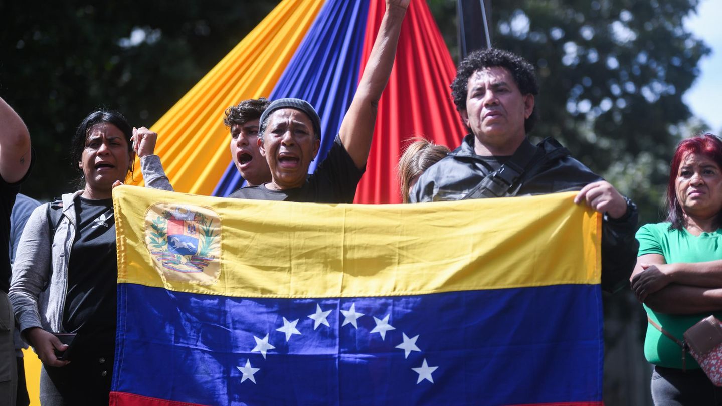 Finanzmärkte: Ölpreis runter, Goldpreis rauf? Börsen vor Reaktion auf Venezuela-Krise