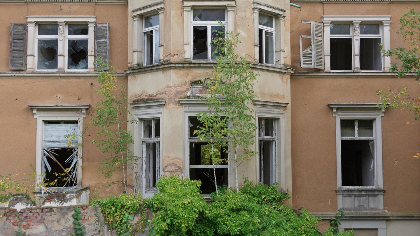 Erbe-Haus-der-Gro-eltern-sanieren-oder-abrei-en-Capital-