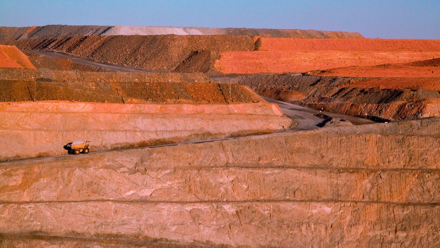 ETF-im-Fokus-VanEck-Global-Mining-ETF-Zapfen-Anleger-hier-eine-Goldader-an-Capital-