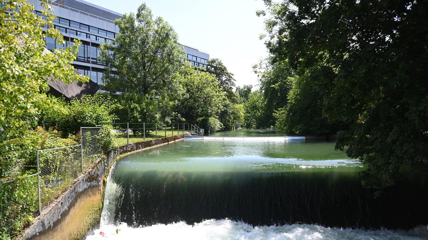 Rechenzentren-Telekom-investiert-in-M-nchen-Startschuss-f-r-KI-Datencenter-Boom-