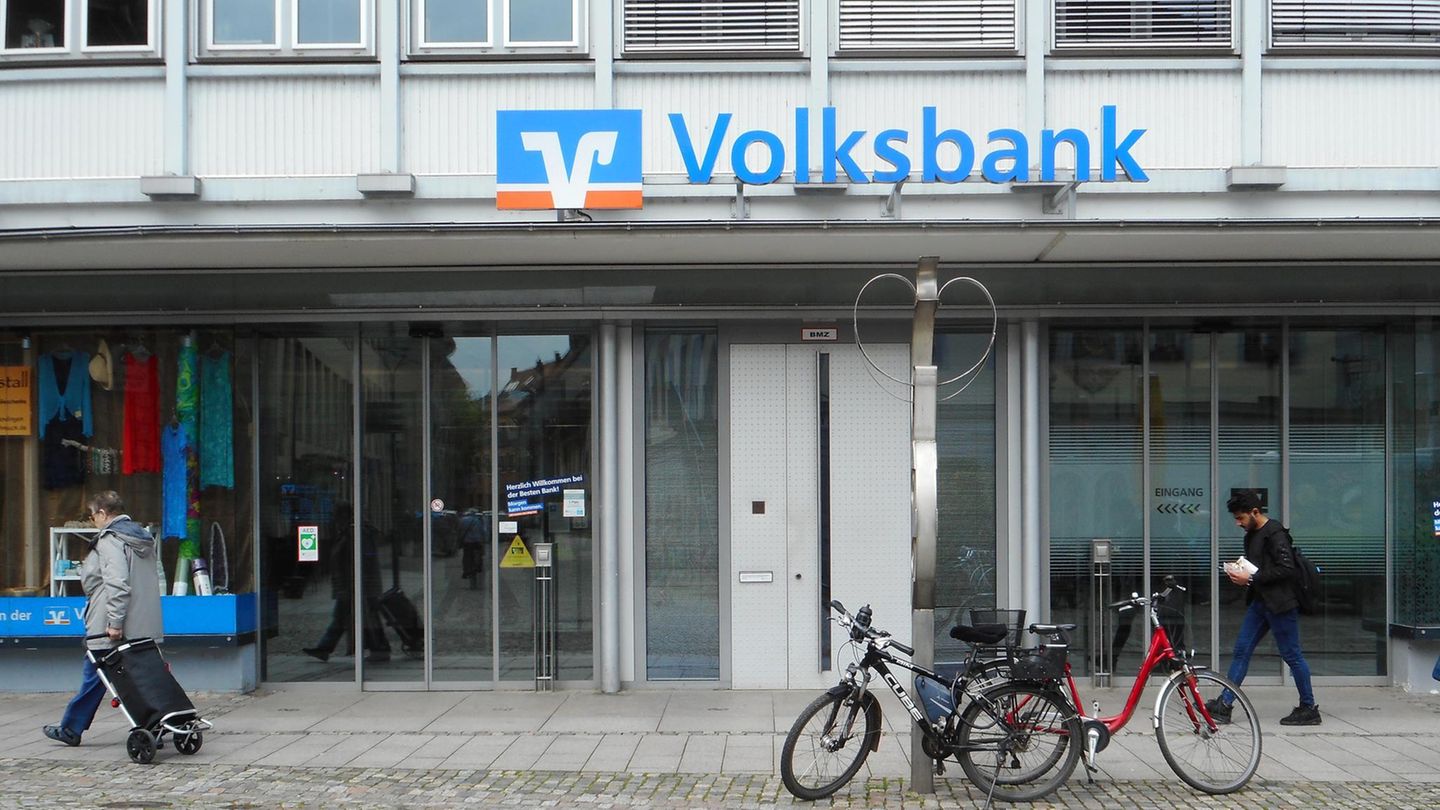 Volksbank-Filiale-in-Emmendingen-Girokonten-sind-f-r-Kunden-auf-dem-Land-teurer-als-in-Gro-st-den