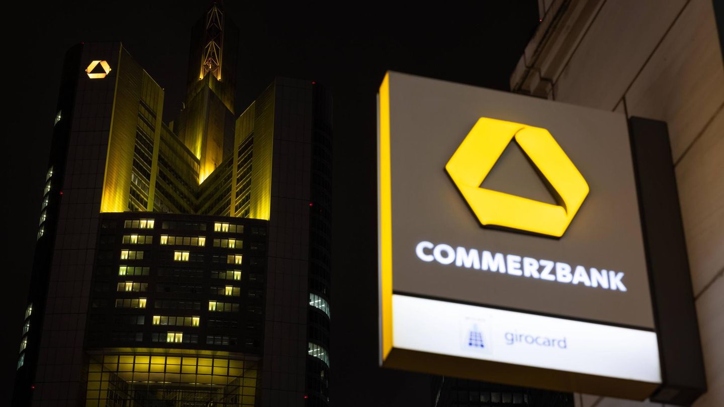 -bernahmekampf-Commerzbank-wehrt-sich-mit-hohem-Gewinn-gegen-Unicredit