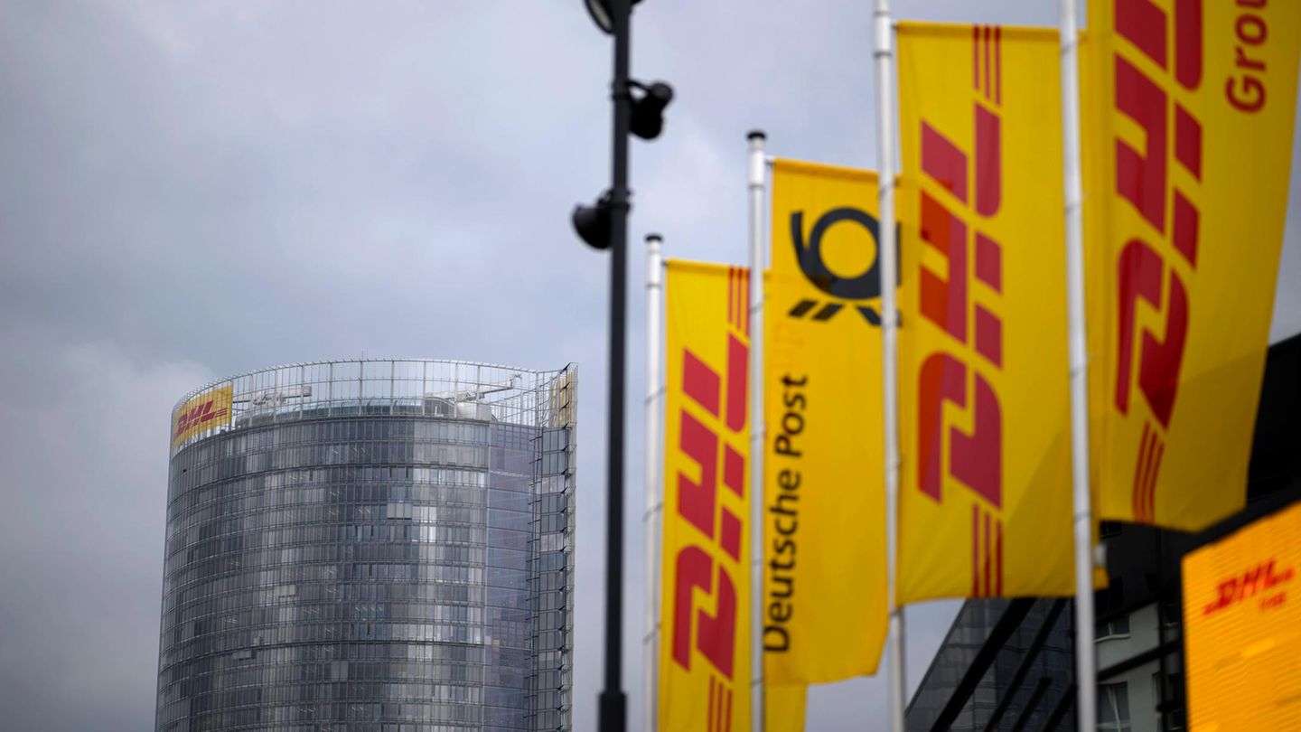 Post-Dienstleister: DHL übernimmt das Kommando: Deutsche Post verliert ihren Namen