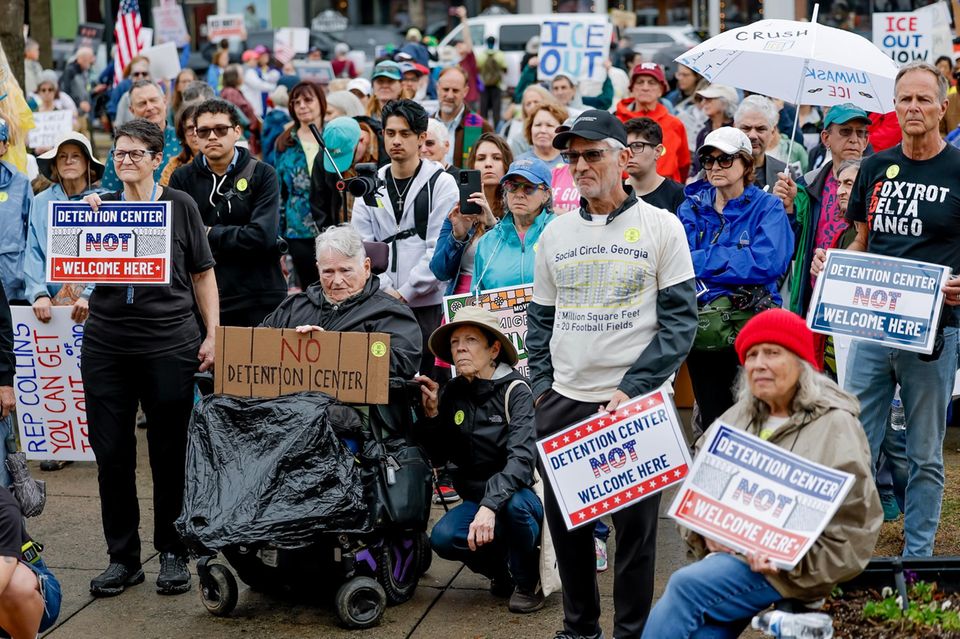 ICE Protest Social Circle