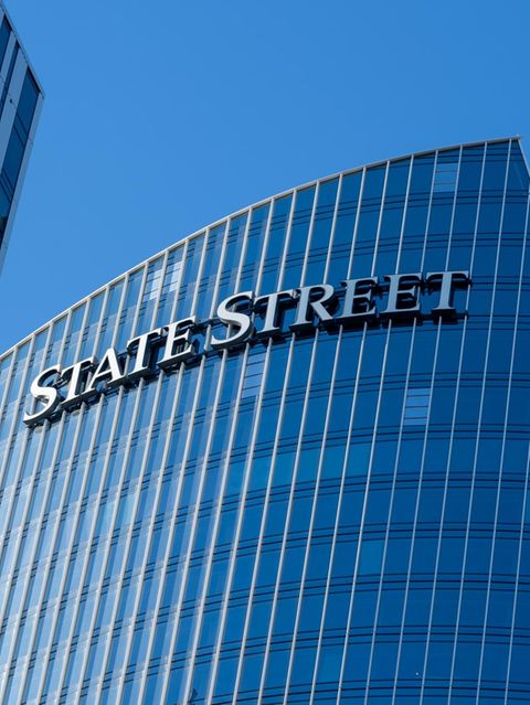 Wandelanleihe verbinden die Stabilität von Anleihen mit den Chancen von Aktien – besonders gefragt ist aktuell der SPDR Global Convertible Bond ETF von Herausgeber State Street.