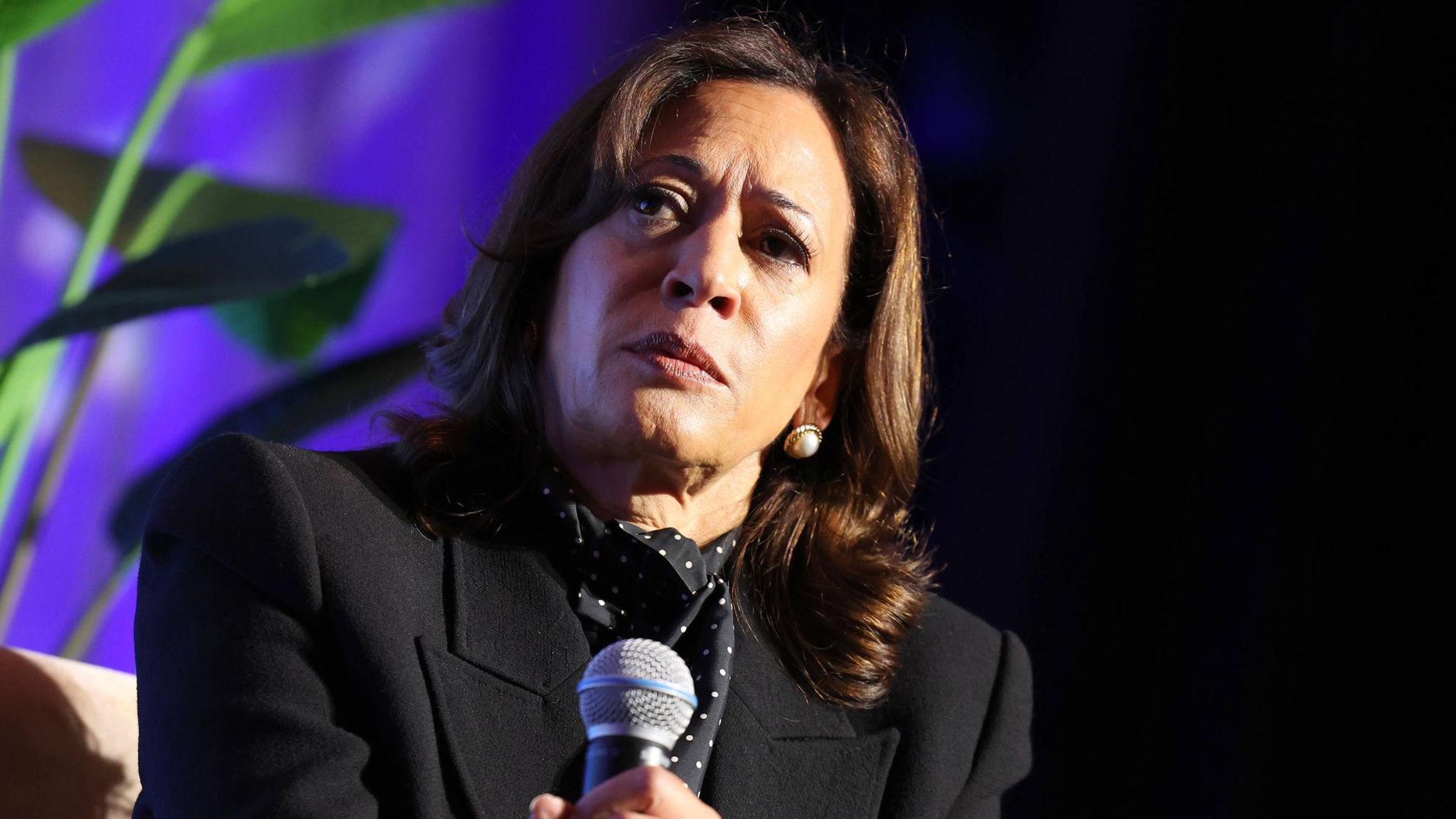 Kamala Harris auf Tour