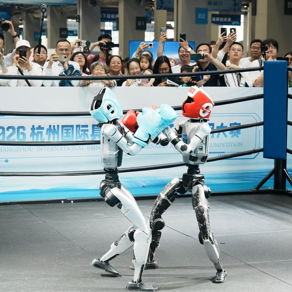 Chinesische Roboter bei einem Schaukampf in der chinesischen Stadt Hangzhou. Im Handel mit China geht es härter zu