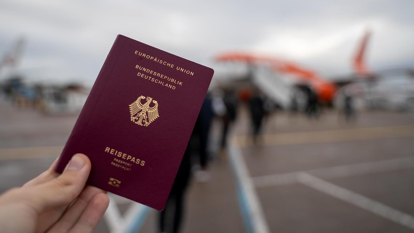 Taxes, fear of war, disillusionment with democracy - | the visa business ...