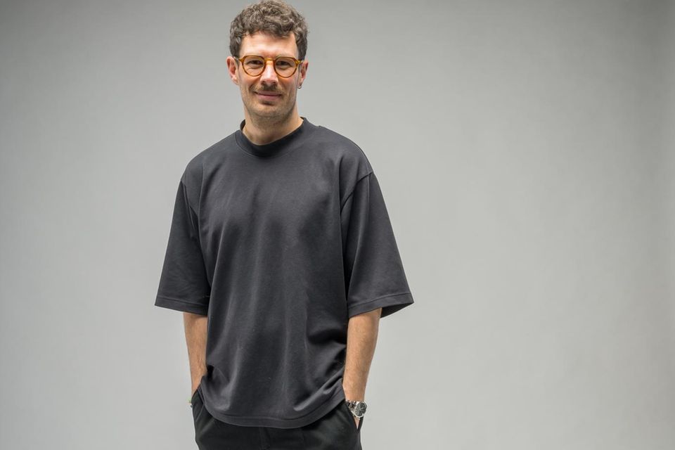 Für Mitgründer Lars Conzendorf ist die Verbrennung von Textilien angesichts der aufwendigen Produktion von Mode ein sehr „primitiver“ Ansatz