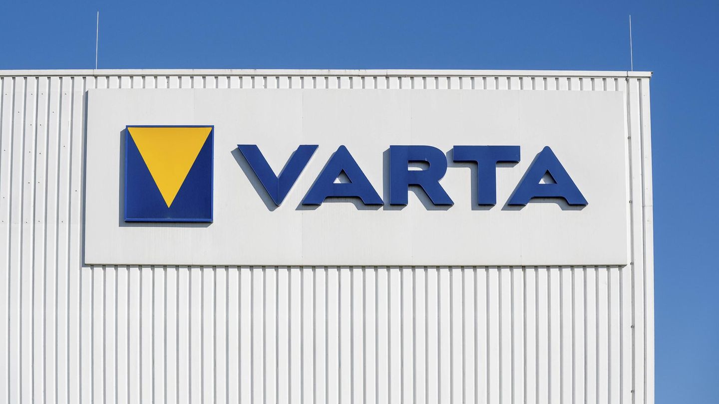 Batteriehersteller: Vom Börsenstar zum Sanierungsfall: Warum Varta Insolvenz beantragt