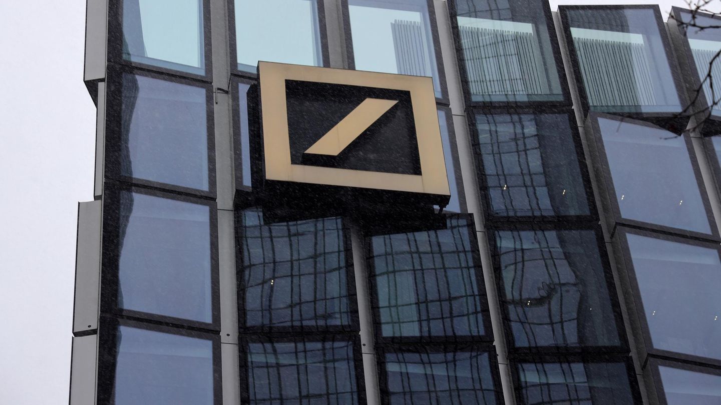Banken: Auf Rekordkurs: Deutsche Bank verdient mehr als erwartet