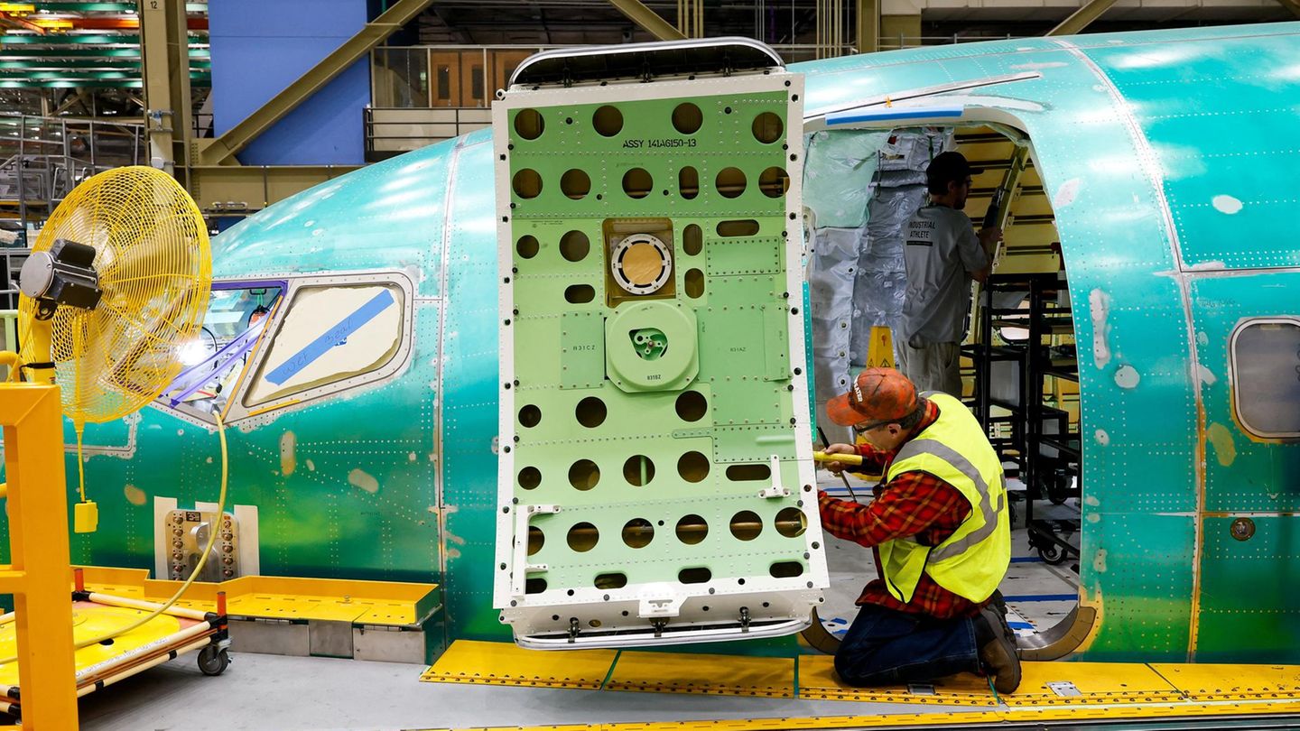 Luftfahrt: Ein Flugzeug, viele Baustellen: Boeings schwieriger Weg zurück | Capital+